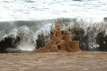 Create meme "sand castle, sand castle, crumbling sand castle" - Pictures - Meme-arsenal.com