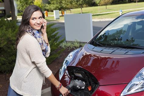 Federal Tax Credits For Plug-In Hybrids, Electric Cars: What You Need To Know