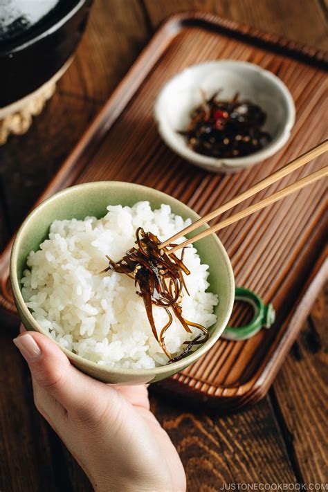 Kombu Tsukudani (Simmered Kombu) 昆布の佃煮 | Recipe | Easy japanese recipes, Rice side dishes, Recipes