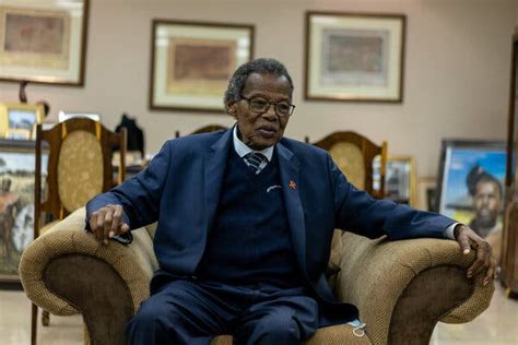 Mangosuthu Buthelezi, Zulu Nationalist and a Mandela Rival, Dies at 95 ...