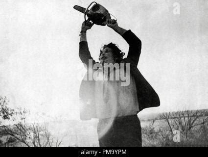 Studio Publicity Still: "The Texas Chain Saw Massacre" Gunnar Hansen, Teri McMinn 1974 File ...