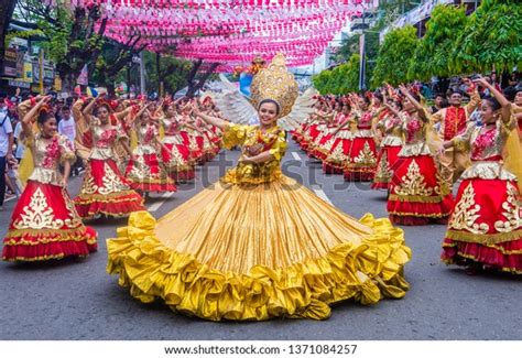 Sinulog festival 1,907 รายการ ภาพ ภาพสต็อกและเวกเตอร์ | Shutterstock