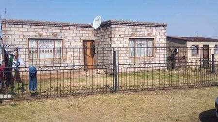 Cheap Houses for Sale in Tsakane from R 35000 | RentUncle