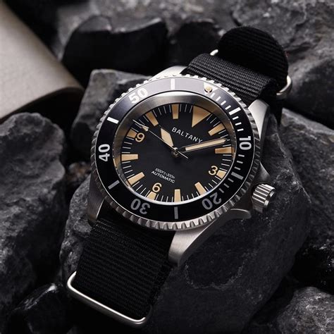 Baltany 300M Waterproof Retro Military Style Dive Watch S3026