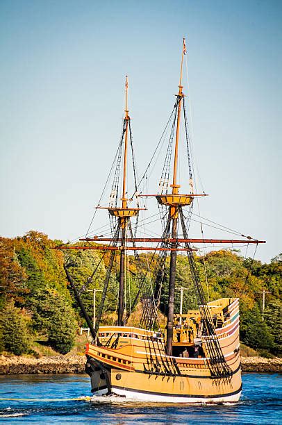 1,200+ The Mayflower Ship Stock Photos, Pictures & Royalty-Free Images ...