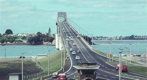 The Auckland Harbour Bridge clip-ons, planning disaster… or best practice? | MRCagney