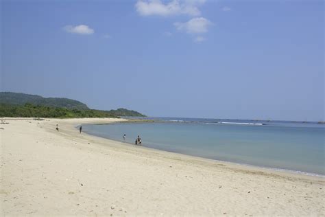 Pantai Carita: Surga Kecil Di Pesisir Banten