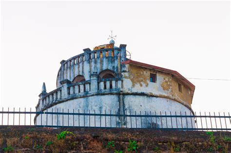 Fort Aguada and its Lighthouse - Webguy Travel Tales