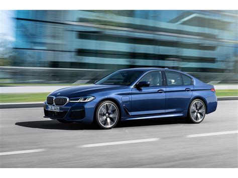 2023 BMW 530e: 17 Exterior Photos | U.S. News