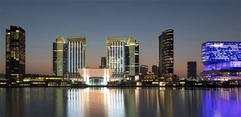 Four Seasons Hotel Abu Dhabi - Dining & Nightlife Middle East