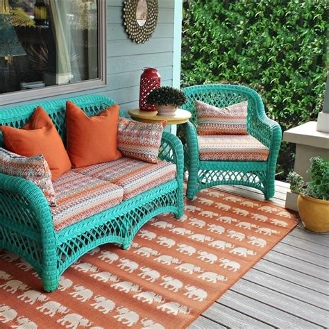 No Sew Patio Cushions And Pillows • Free tutorial with pictures on how ...