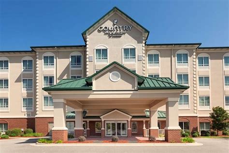 COUNTRY INN & SUITES BY RADISSON, TIFTON, GA $79 ($̶1̶1̶7̶) - Updated ...