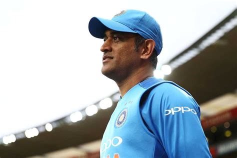 MS Dhoni: Here's how Dhoni's funny suggestion stopped Indian players ...