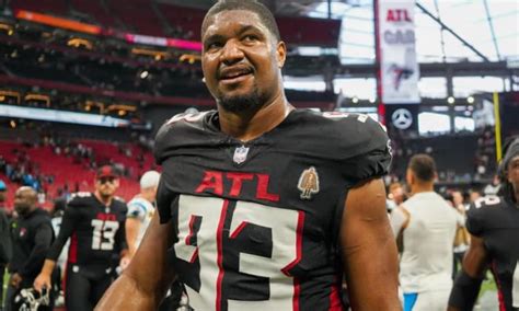 Atlanta Falcons DE Calais Campbell Named Finalist for Prestigious Honor ...