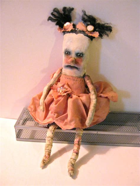 Sandy Mastroni: odd strange bizarre funny creepy art dolls , sandy mastroni