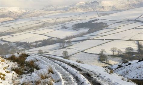 UK cold weather map shows 472-mile wall of snow to engulf Britain in sub-zero blast | Weather ...