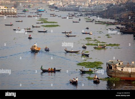 Buriganga River in Dhaka Bangladesh Stock Photo - Alamy