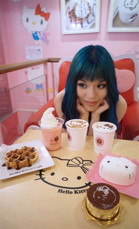 Hello Kitty Cafe in Seoul, Korea! Sanrio theme cafe & gift shop ...