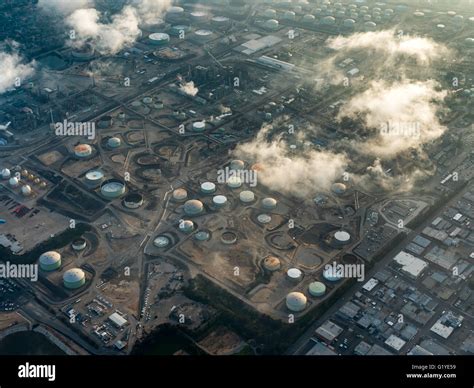 Chevron Refinery El Segundo, oil production, Los Angeles County ...