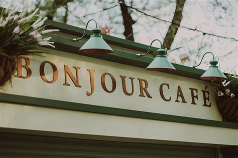 Bonjour cafe in Chisinau, an atmosphere of peace and love · Free Stock Photo