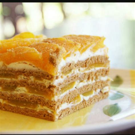 Mango Graham Cake, Food & Drinks, Baked Goods on Carousell