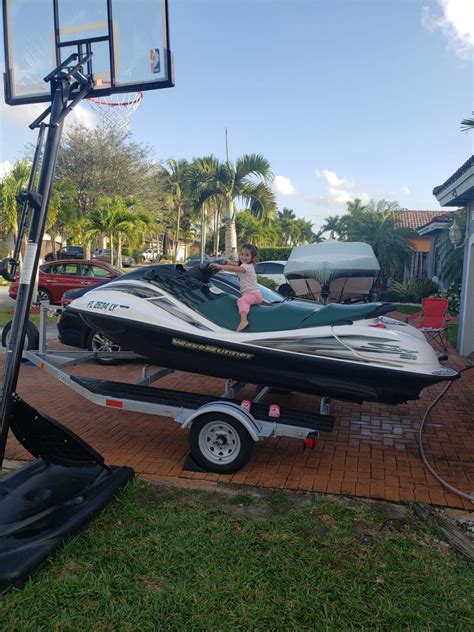 2002 Yamaha 4 person jet ski for sale for Sale in Miami, FL - OfferUp