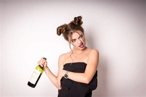 7 Types of Drunks: Your Personality & Reaction to Alcohol