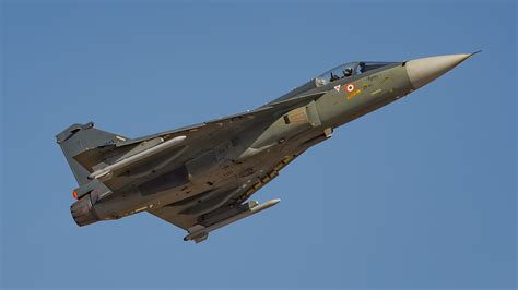 India Procures 83 'Tejas' Fighter Jets For This Much Amount Of Money ...