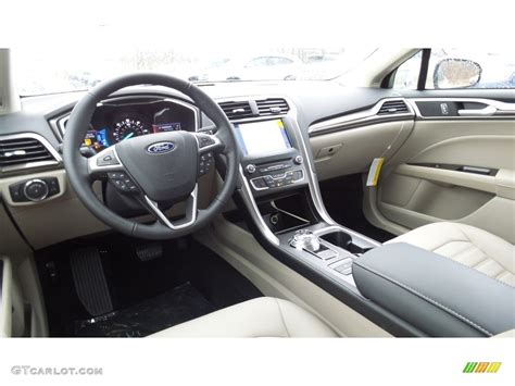 Medium Light Stone Interior 2017 Ford Fusion Hybrid SE Photo #118074927 ...