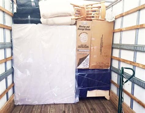 How to Load Household Goods into a Moving Truck