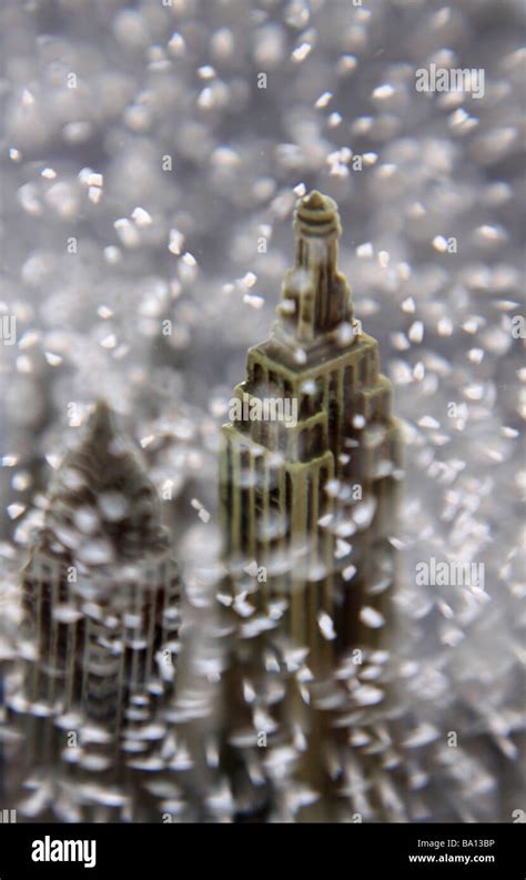 Snow globe new york hi-res stock photography and images - Alamy