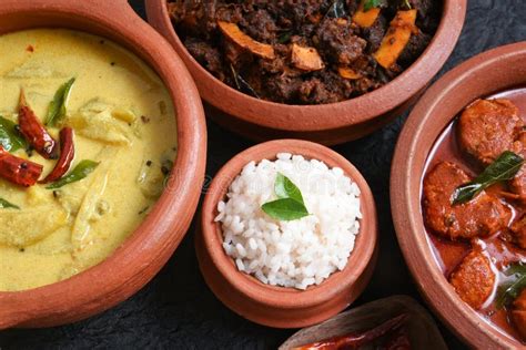 Traditional Lunch Kerala Rice with Curries Stock Image - Image of leaf, dish: 189994637