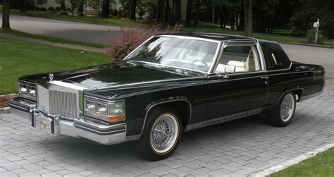 1984 Cadillac DeVille - Information and photos - MOMENTcar