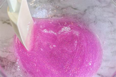 How To Make Fun And Sparkly Unicorn Slime - Run To Radiance