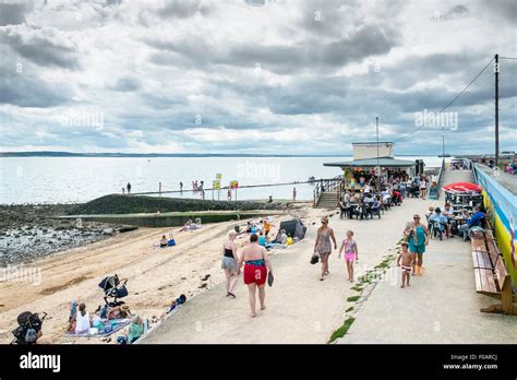 Canvey island - Families people relaxing on Concord Beach at Canvey ...