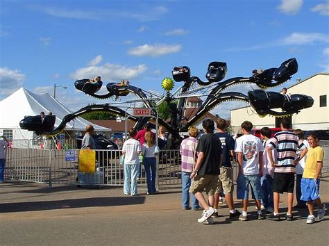 Spider Carnival Ride. | Flickr - Photo Sharing!