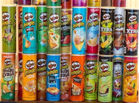 The "Right Way" to Eat Pringles Has Been Revealed and You've Been Doing It Wrong All Along