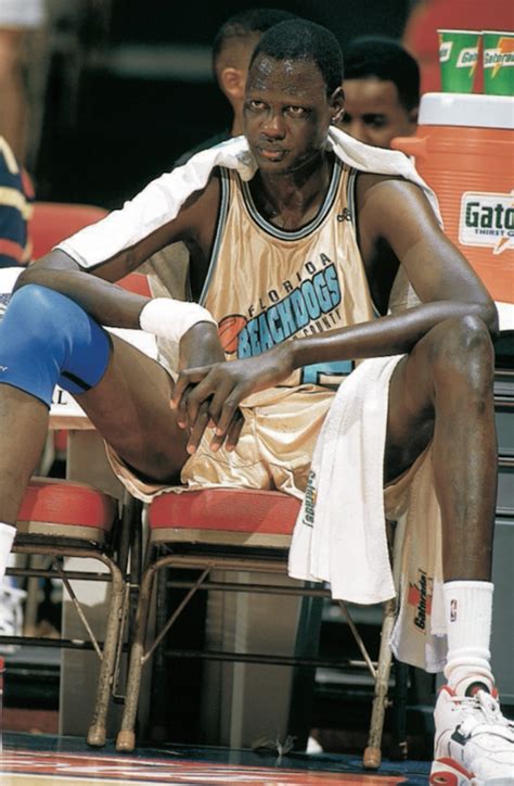 #tbt: Manute Bol was very, very tall - Sports Illustrated