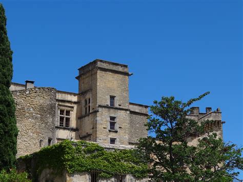 chateau de Lourmarin Provence, Mansions, House Styles, Home Decor, Landscape, Decoration Home ...