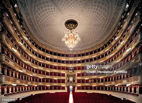 495 La Scala Theatre Interior Stock Photos, High-Res Pictures, and ...