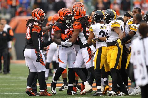 Steelers and Bengals Fight During Pregame - NYTimes.com