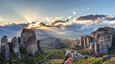 Book now: Amazing Meteora Sunset | Discover Greece