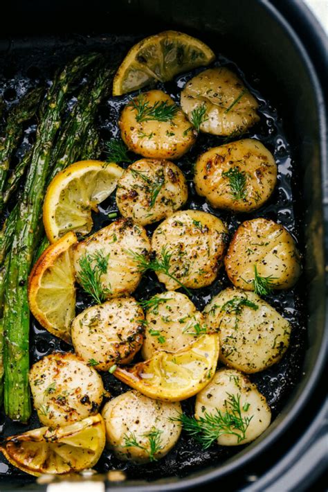 Air Fryer Scallops with Lemon and Dill | The Recipe Critic