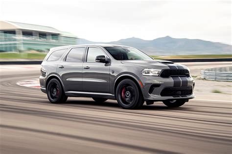 TESTED: The 2021 Dodge Durango SRT Hellcat Is a Seriously Fast SUV | Edmunds