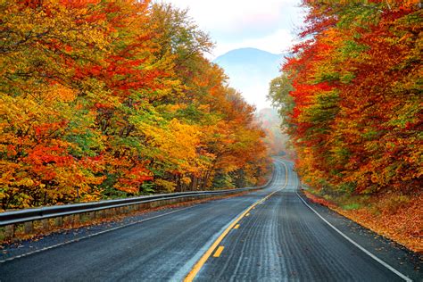 5 Great Scenic Drives for Fall Leaf Peeping in the Northeast - Drivin ...