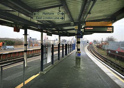 Disused Stations: New Cross Station (East London Line)