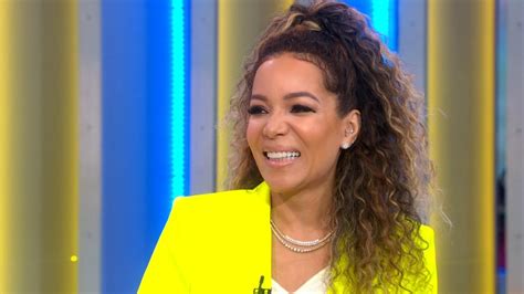 Video Sunny Hostin talks about new book, ‘Summer on Sag Harbor’ - ABC News