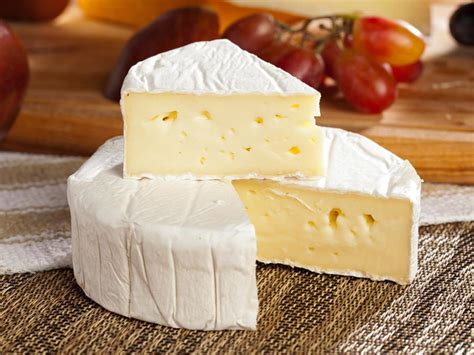 Eating Ricotta Cheese During Pregnancy: Benefits and Side Effects