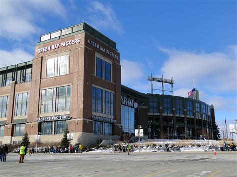 Here I am: Freezing at Lambeau Field / Christmas Vacation