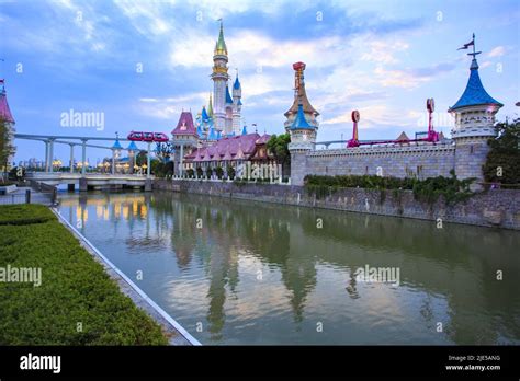 Zhejiang ningbo travel attractions yinzhou Stock Photo - Alamy